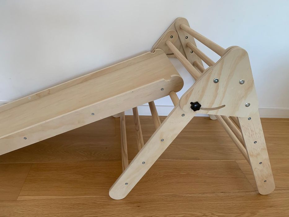 Triângulo de Pikler montessori novo