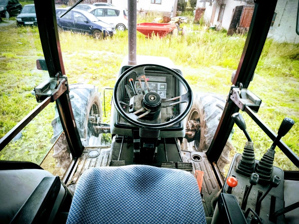 Ciągnik Case IH 5130, rewers, mechaniczna skrzynia biegów