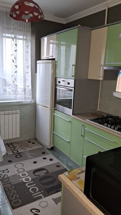 Кімната для дівчини Руська.Посередник