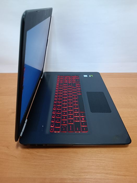 Игровой ноутбук HP Omen 17.3" i7 6700HQ 16GB SSD 256GB GTX Geforce