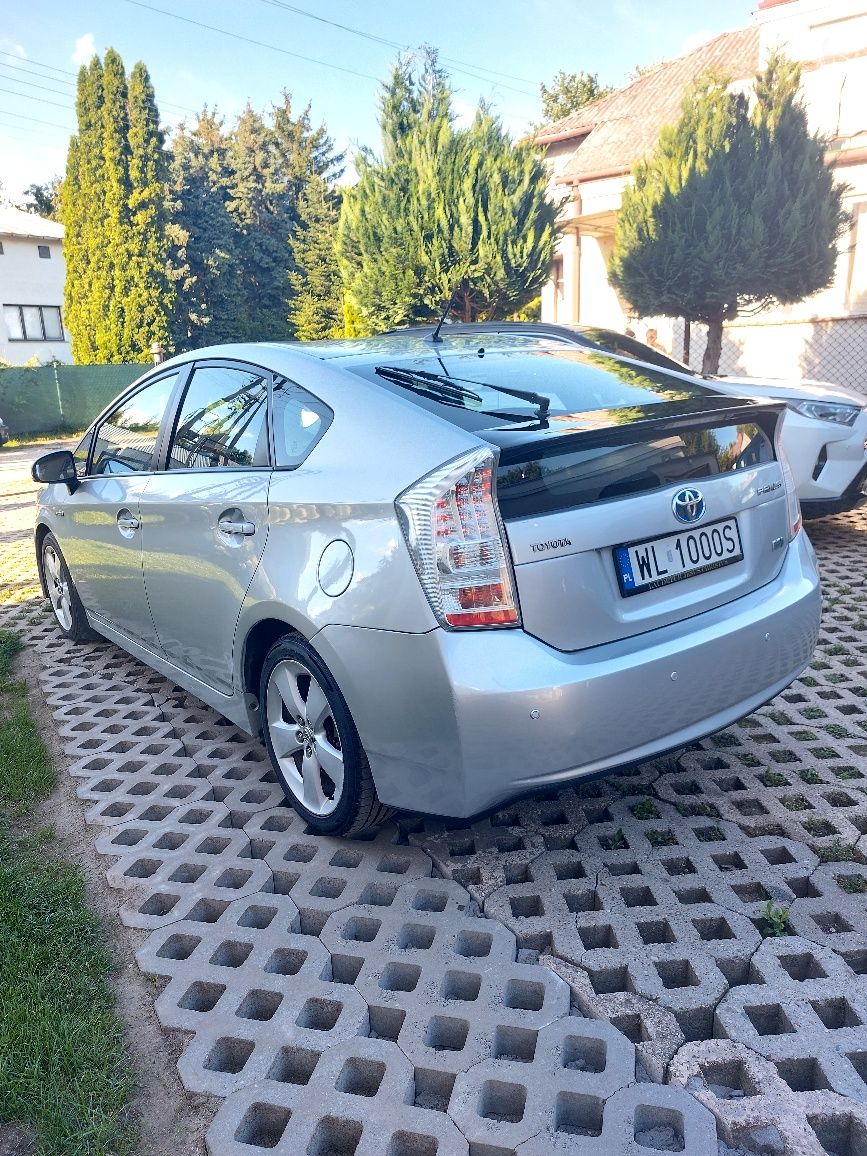Toyota Prius III + LPG hybryda bdb