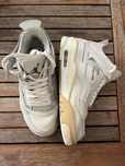 Jordans Retro Creme