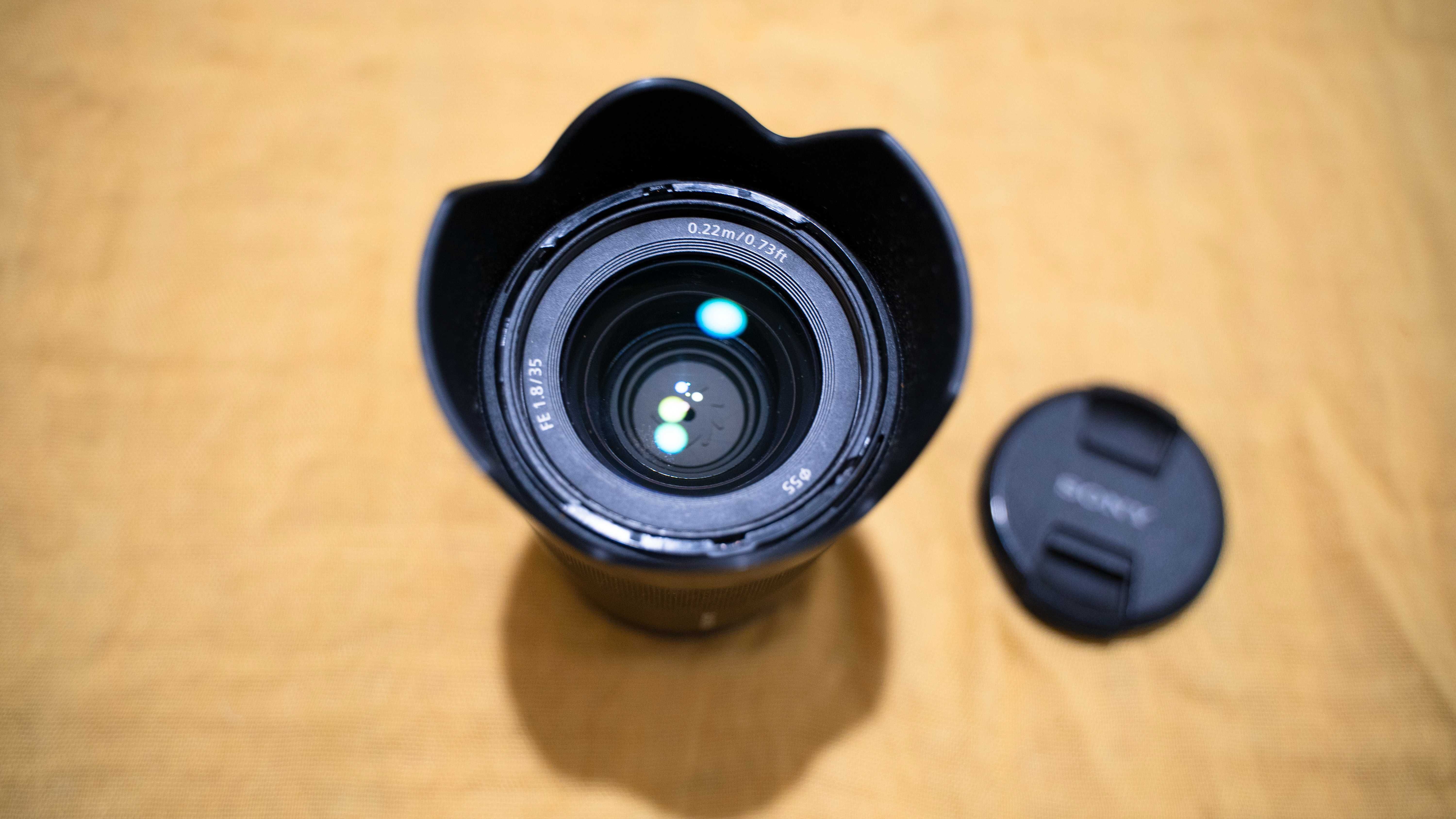 Objectiva Sony FE 35mm f/1.8 - E-Mount Full Frame - Como nova!