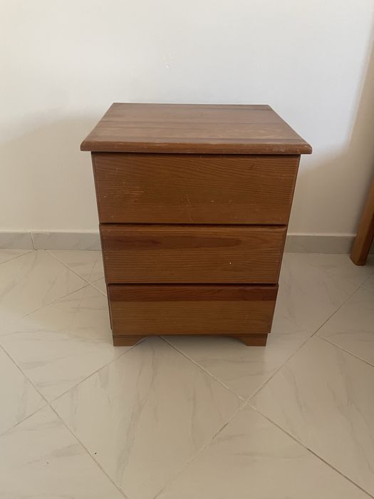 Mesa de cabeceira madeira