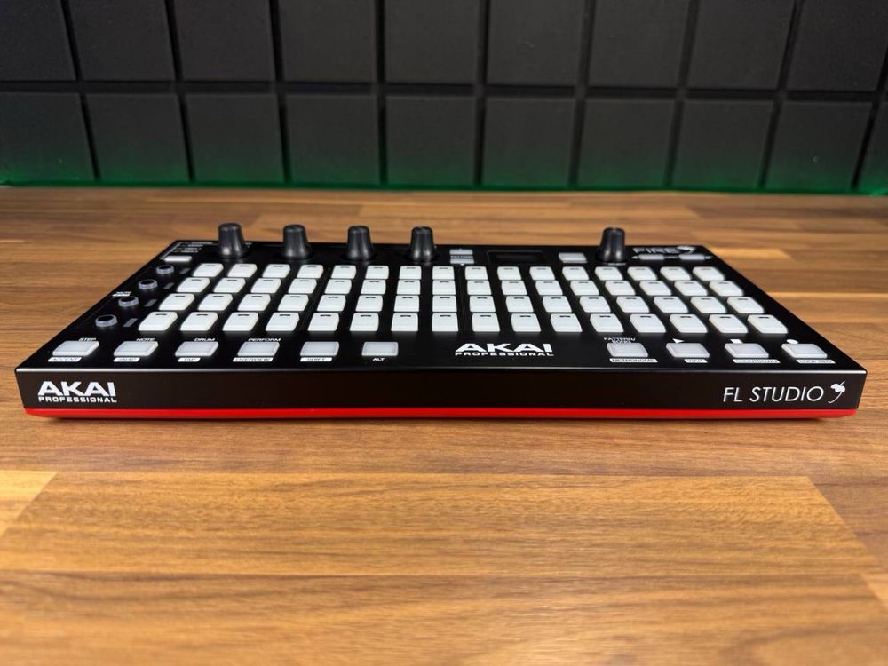 MIDI Контроллер Akai Fire