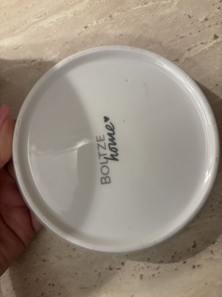 Elegancka doniczka ceramiczna Boltze Home + podstawka