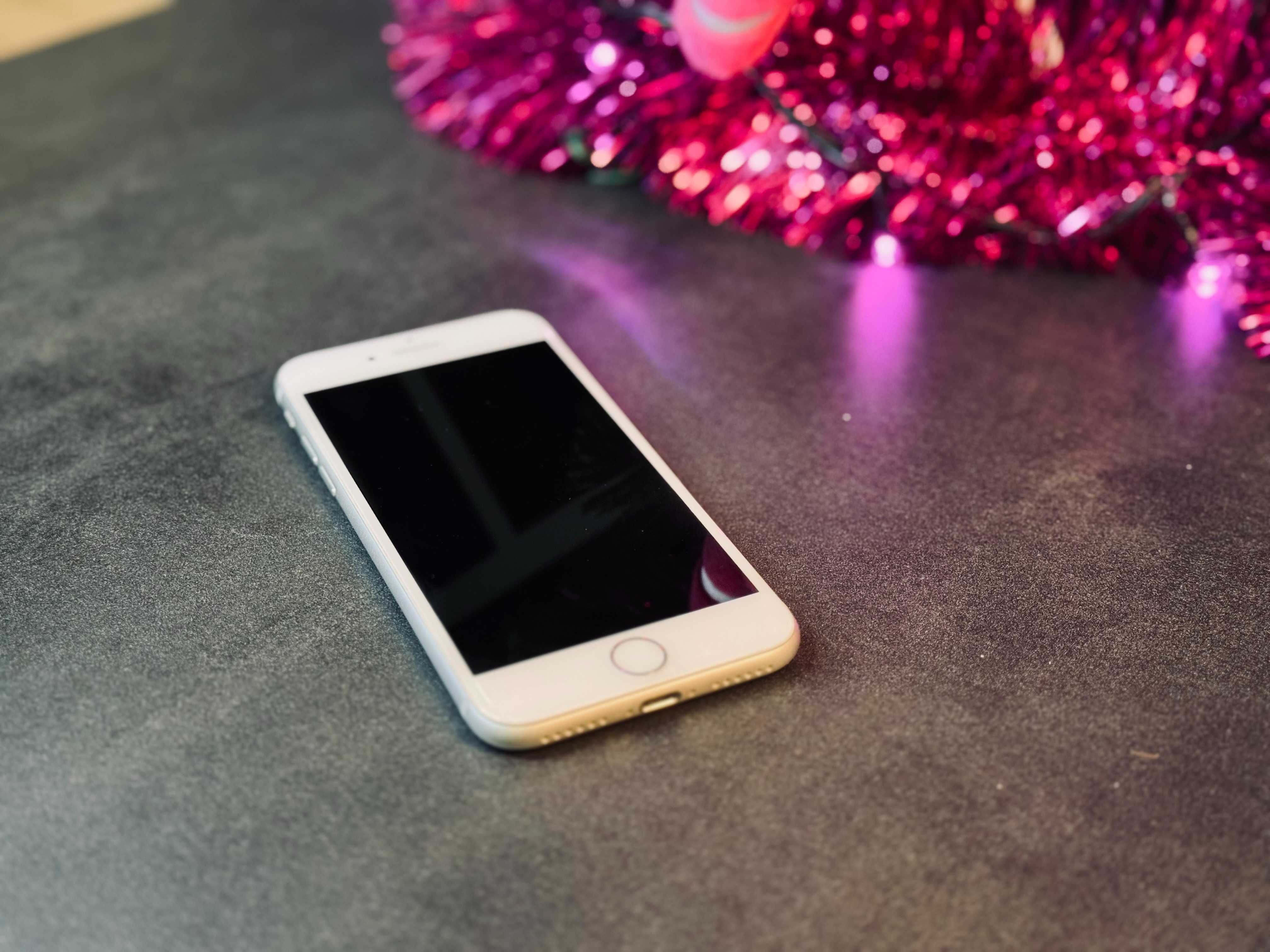 Telefon Apple IPhone 8 64GB. Bateria 100%