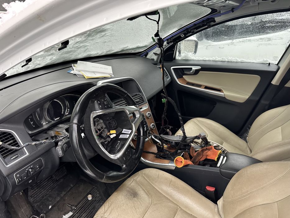 Volvo XC60 T5 2,0 2016 разборка