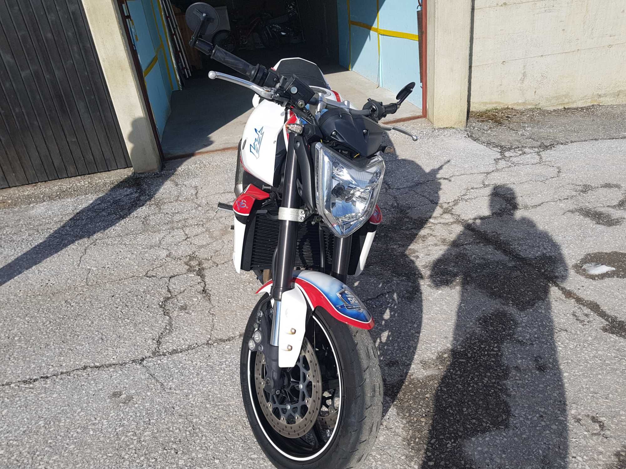 Yamaha fz1n como nova