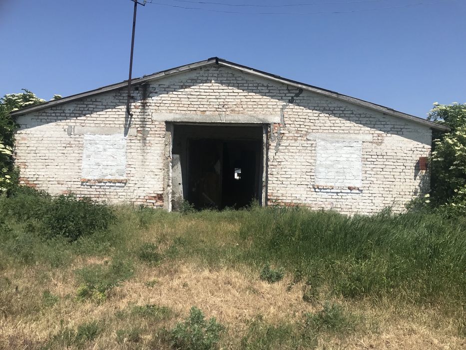 Продам ферму 5,65га землі, 3147м.кв. Будівель