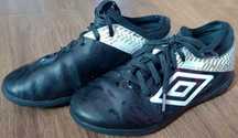 Sportowe buciki chłopięce wiązane lakierowane r.34 Umbro