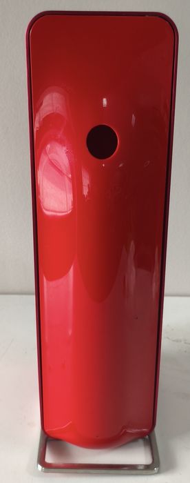 SodaStream czerwony saturator do wody.