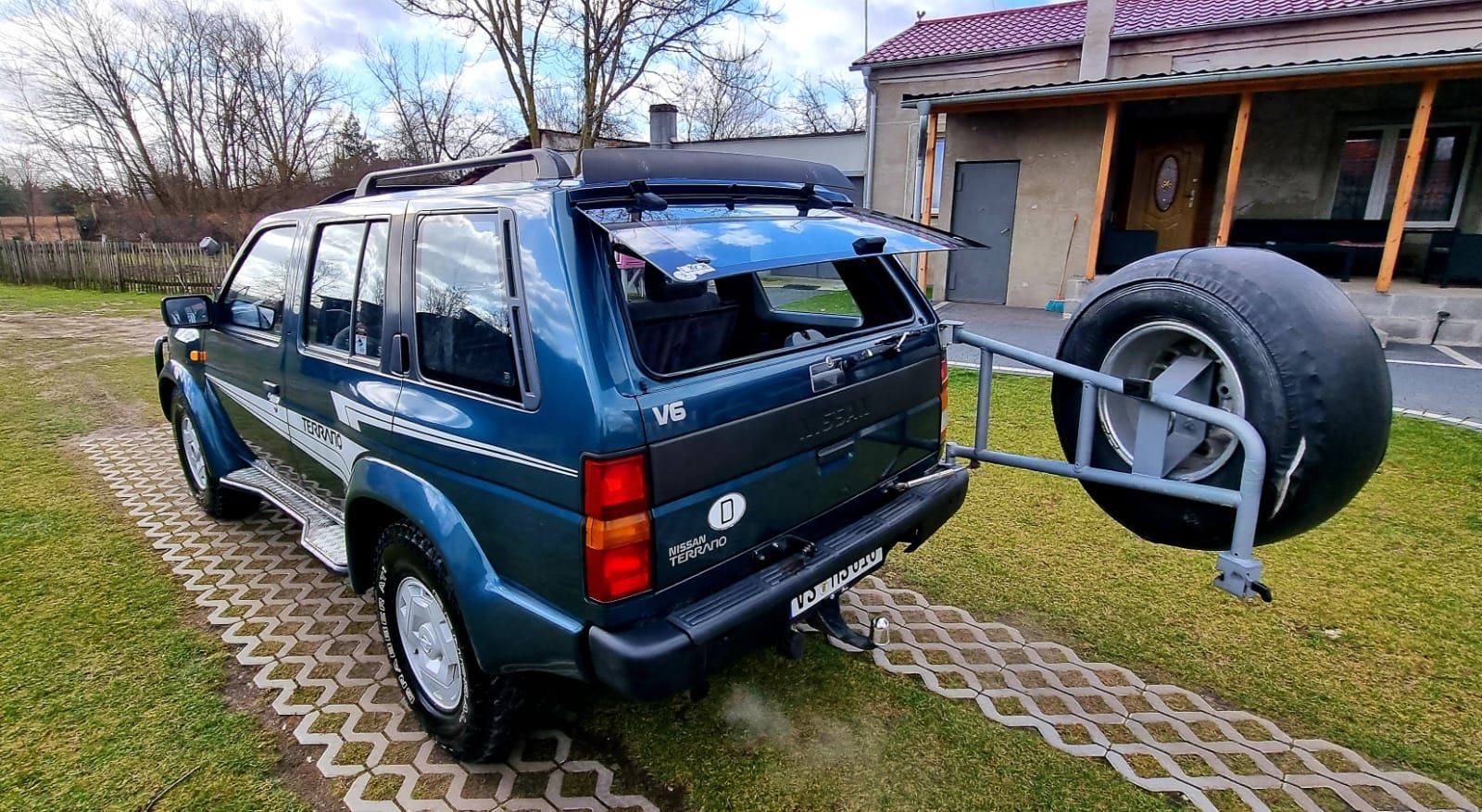 Nissan terrano 1 3.0 v6