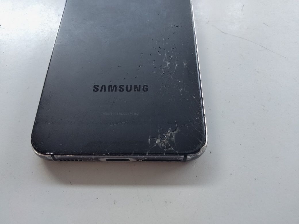 Samsung S22 8/128
