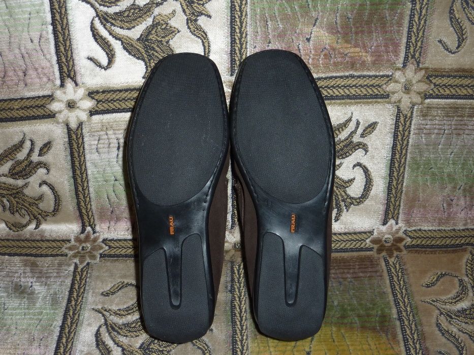 Макасіни Frau виробництва Італії