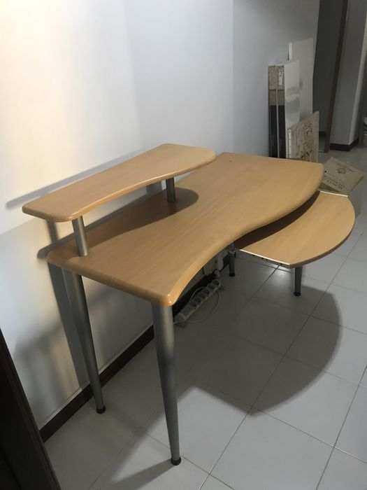 Secretária mais Cadeira