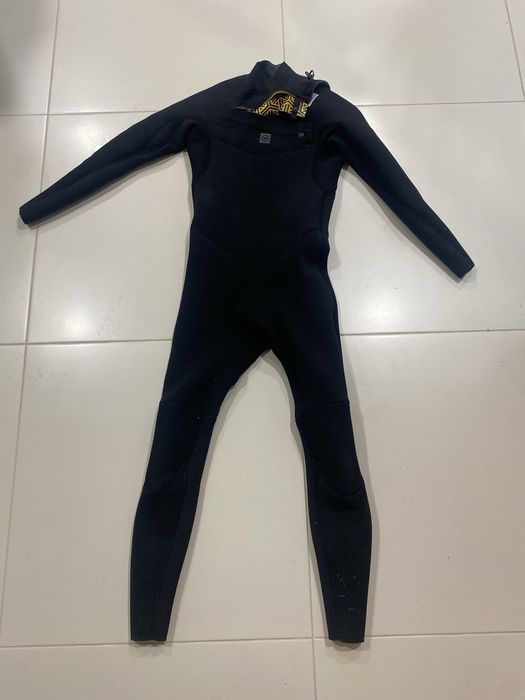 Fato de surf Deeply 4/3 Explorer III black/black