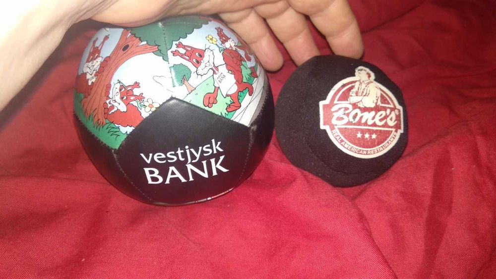 детская игрушка мяч кожзам с белками второй Bones поролон