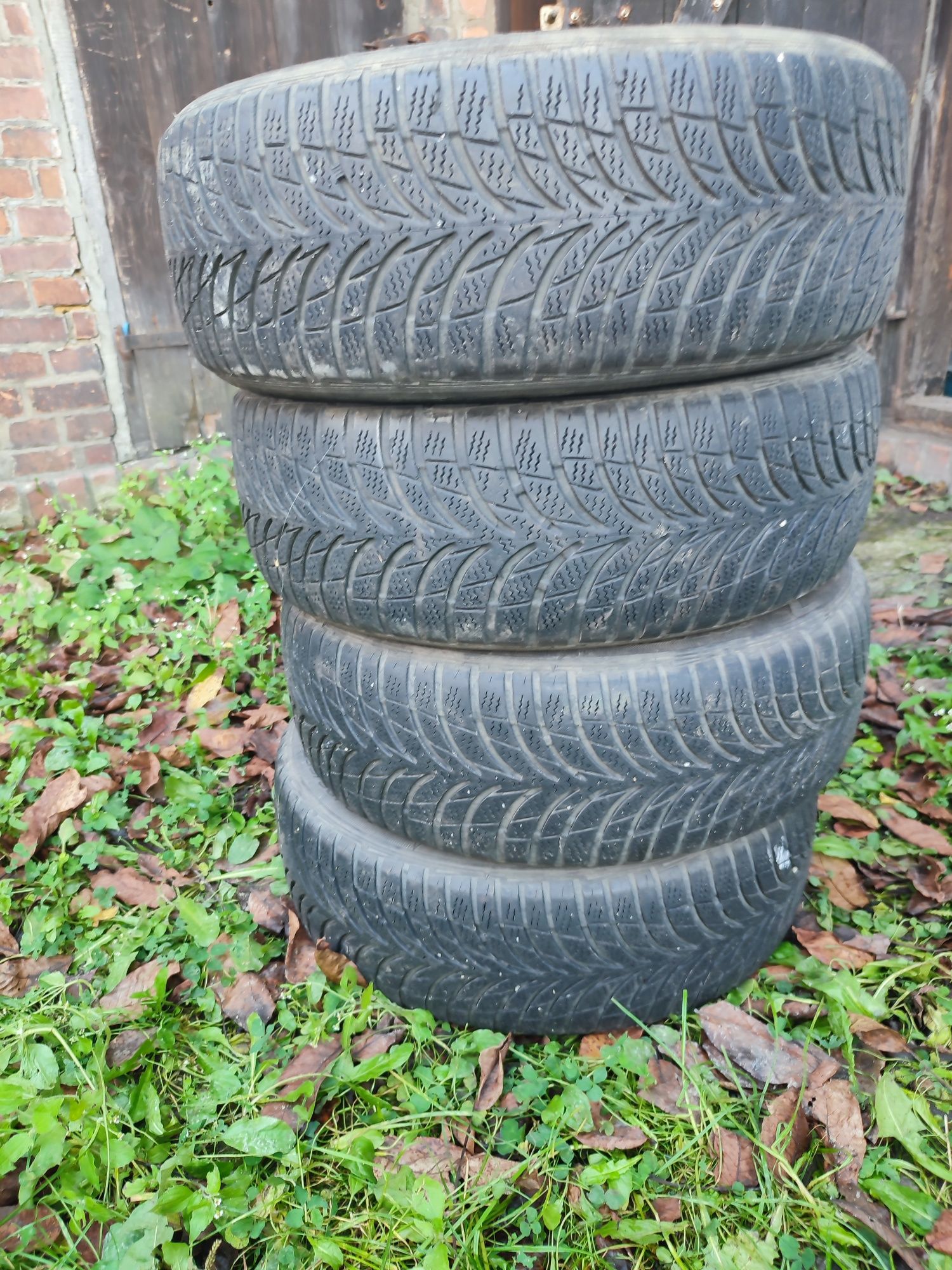 Opony zimowe Goodyear Ultra Grip 185/55 R15