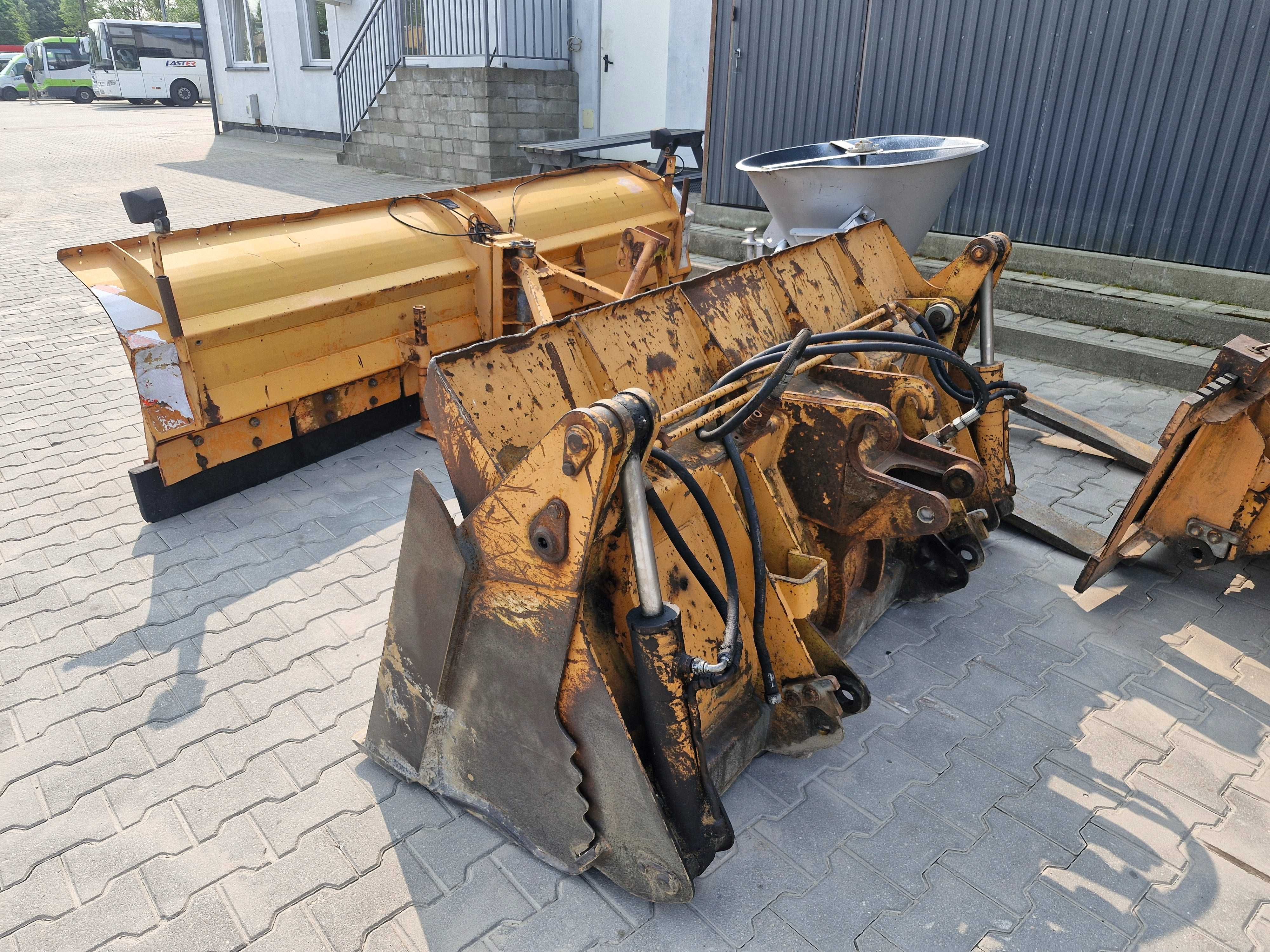 Ładowarka CASE 121B