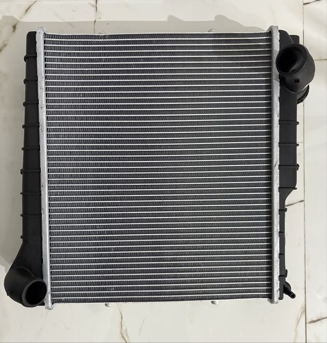 Chłodnica wody Porsche Boxster 981 Cayman