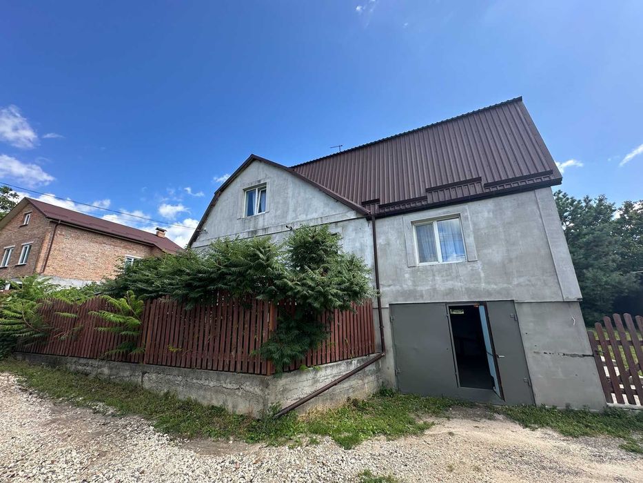 Продаж будинку з 4 спальнями та гаражем | Ружична, 6 соток