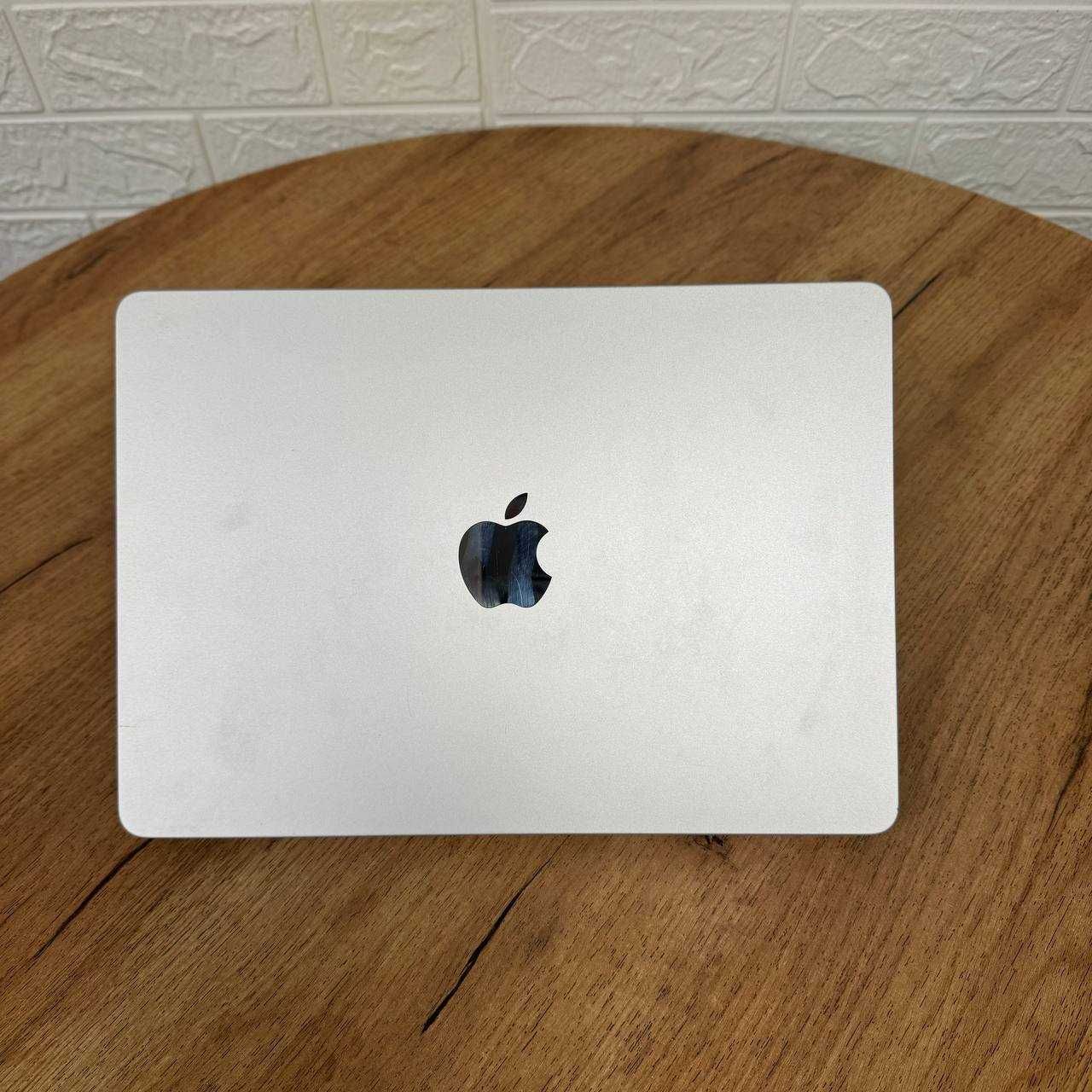 MacBook Air 13 A2681 2022 2560x1664 Apple M2 8GB SSD 256GB 73 цикли