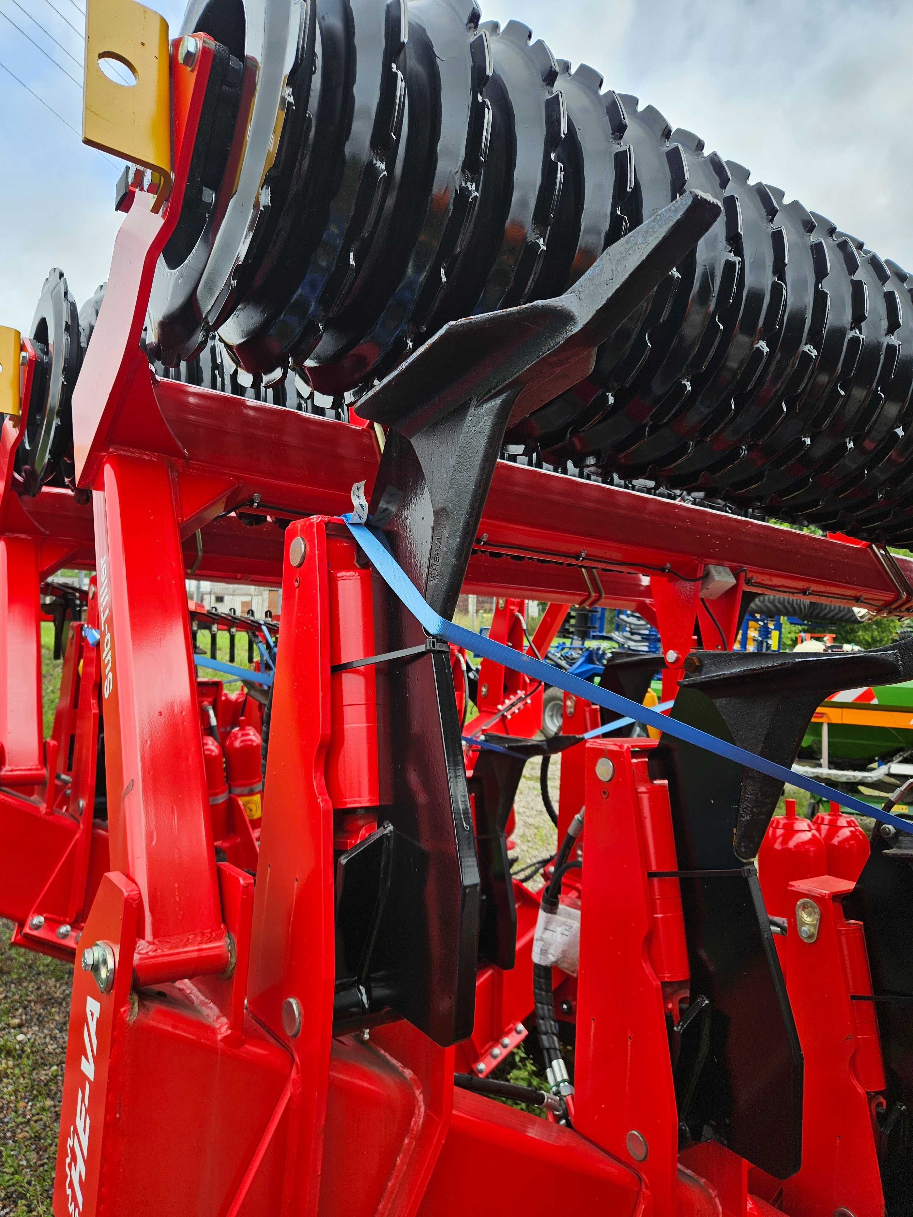HE-VA SubTiller 300 Głębosz spulchniacz He-Va SubTiller 300 3.5 4.0m