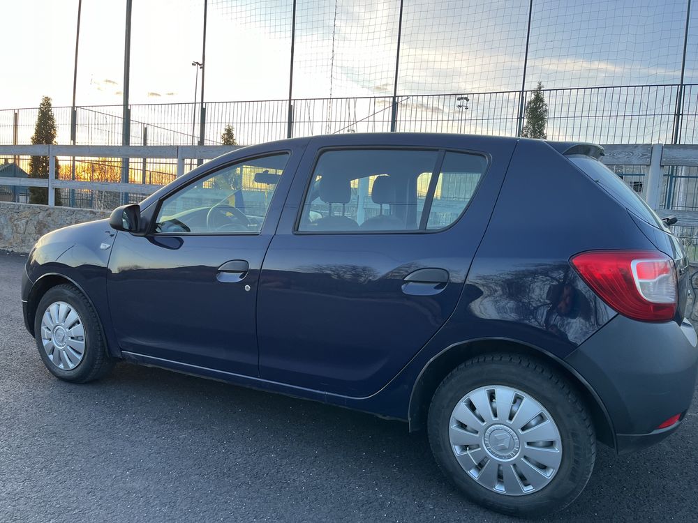 Продам Dacia Sandero 2013