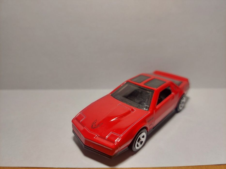 Машинка Hot Wheels '84 PONTIAC FIREBIRD