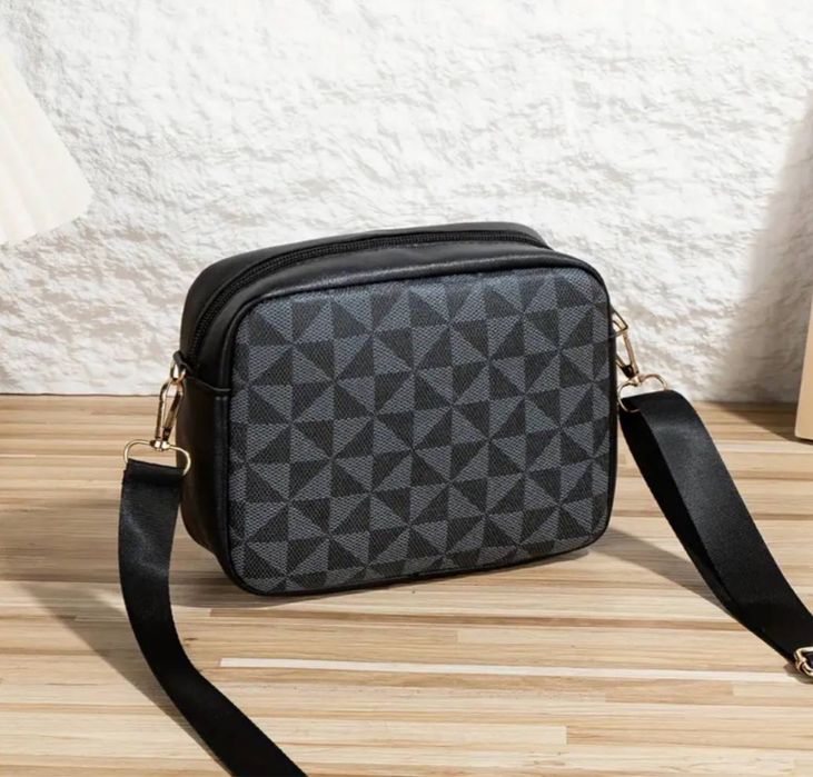 Сумочка жіноча через плече