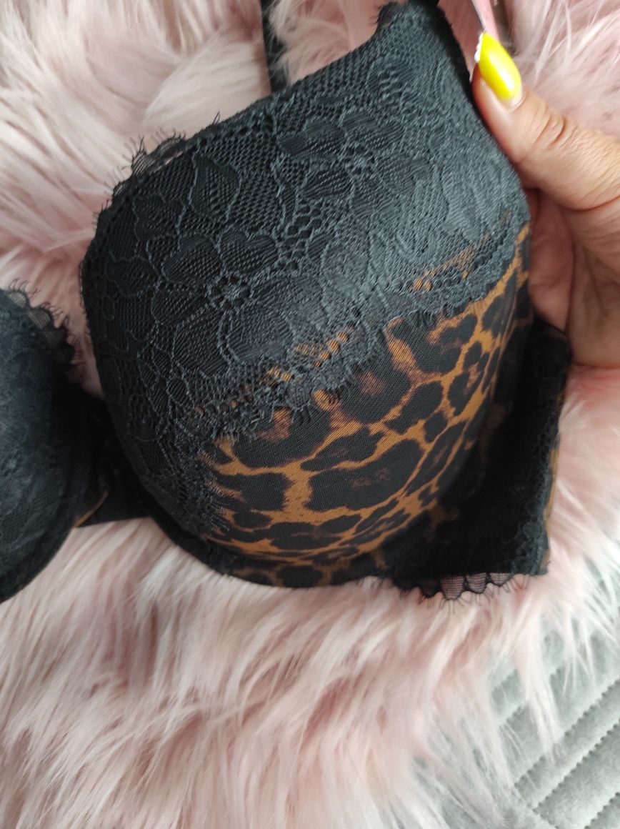 Леопардовий бюстгальтер з push-up  бренд hunkemoller