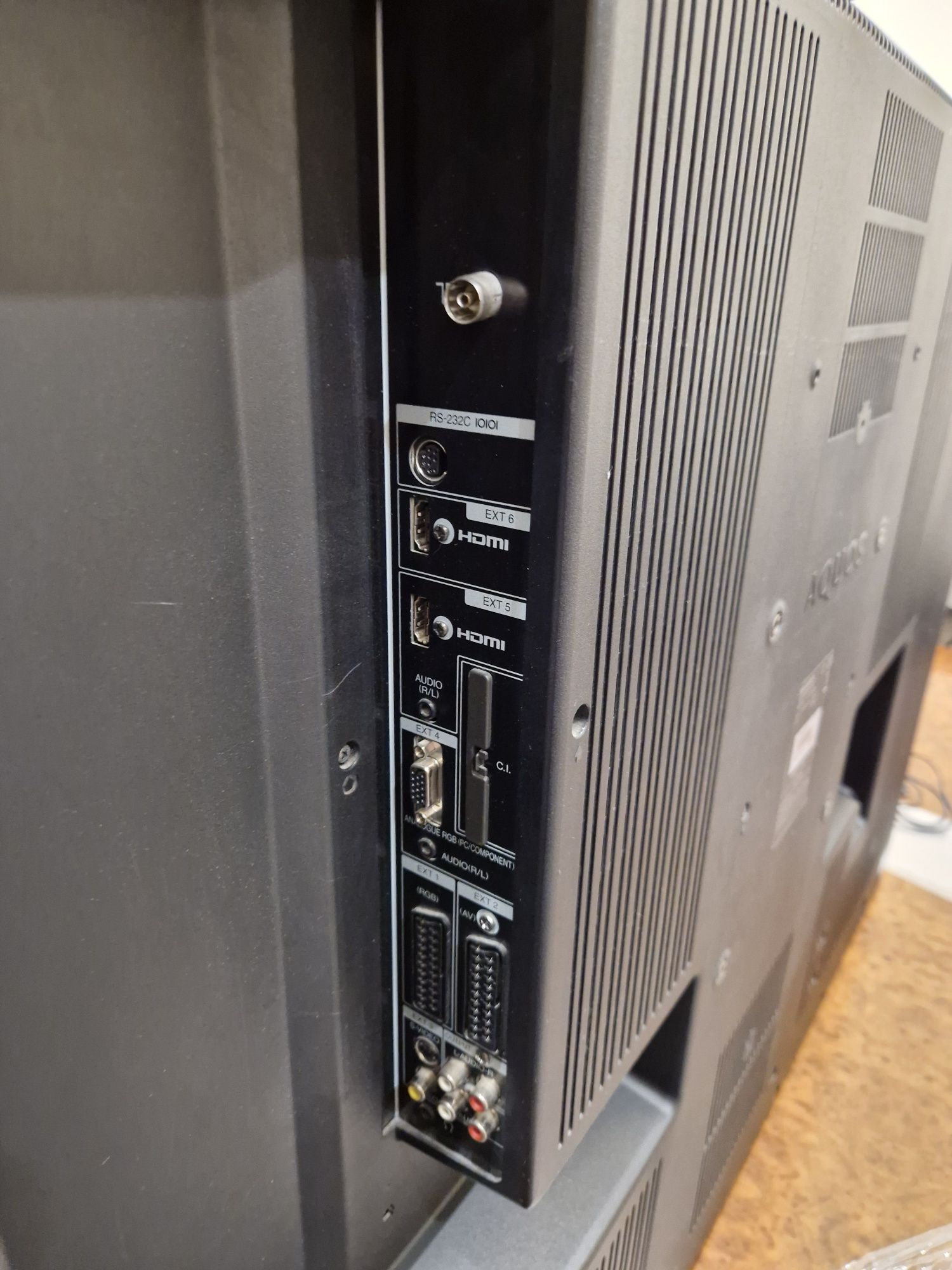 Телевизор Sharp LC-52xd1e