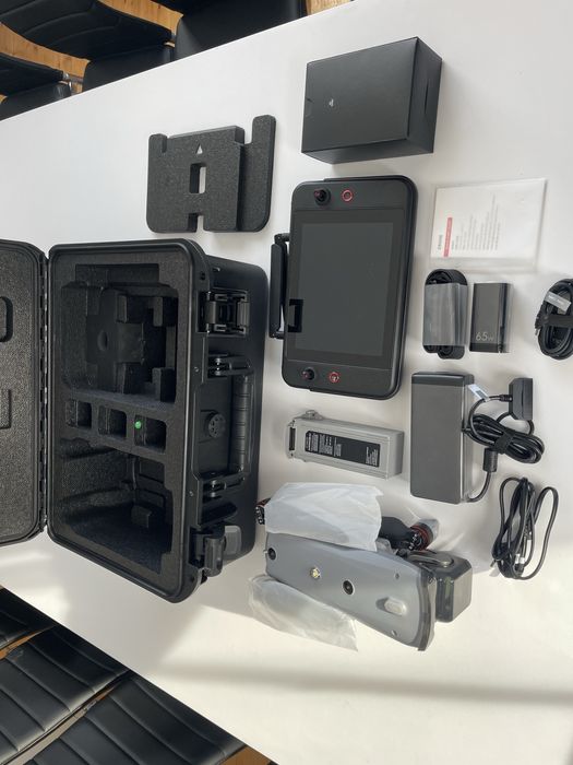 Дрон квадрокоптер Autel EVO Max 4N сама крута камера