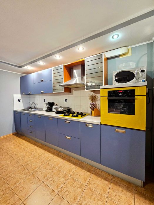 Продаж 3к квартири в цегляному будинку, Тихий Центр