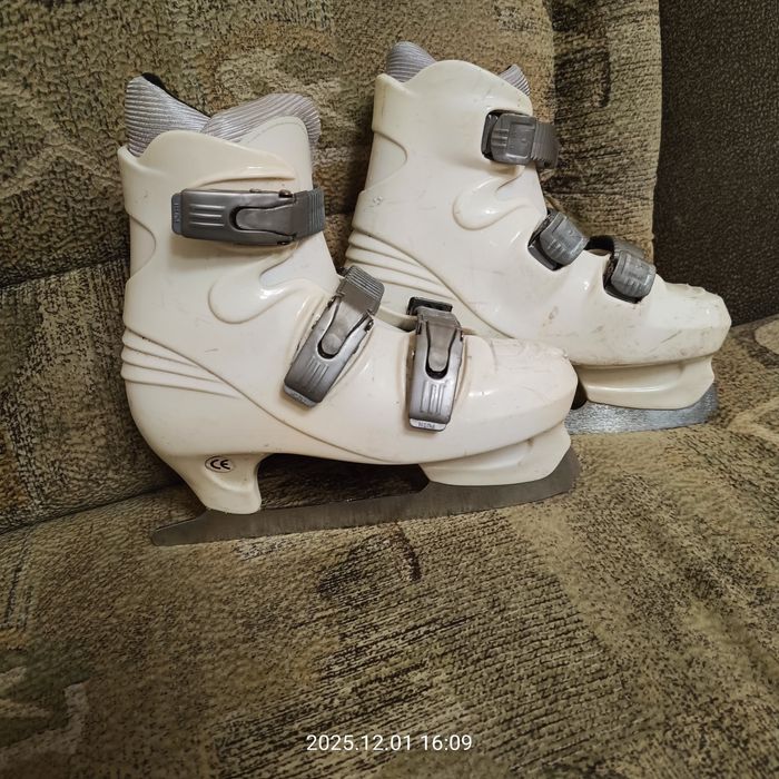 Коньки женские, подростковые