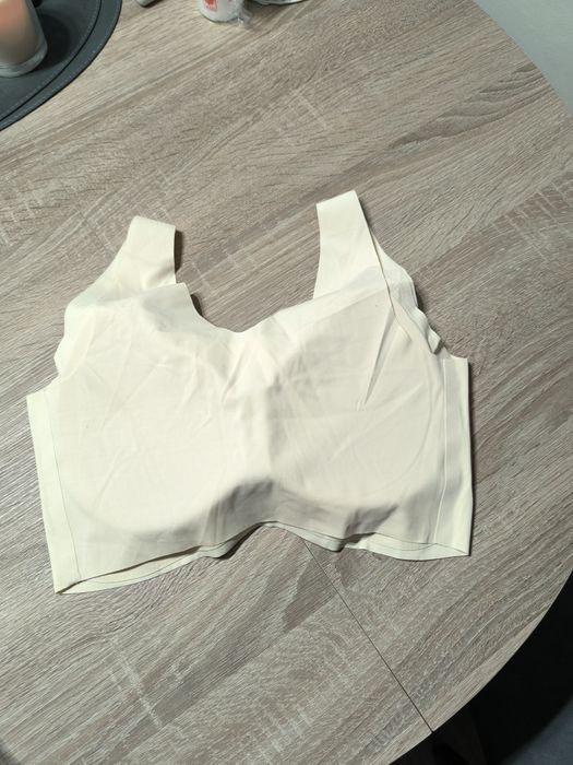 Biustonosz bezszwowy XL nowy