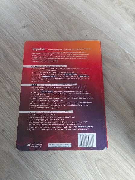 Impulse 2 student book A2+ macmillan