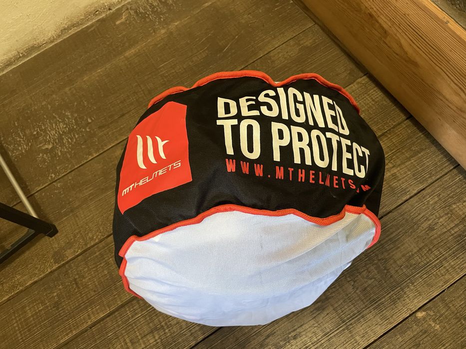 мотошлем MT BRAKER