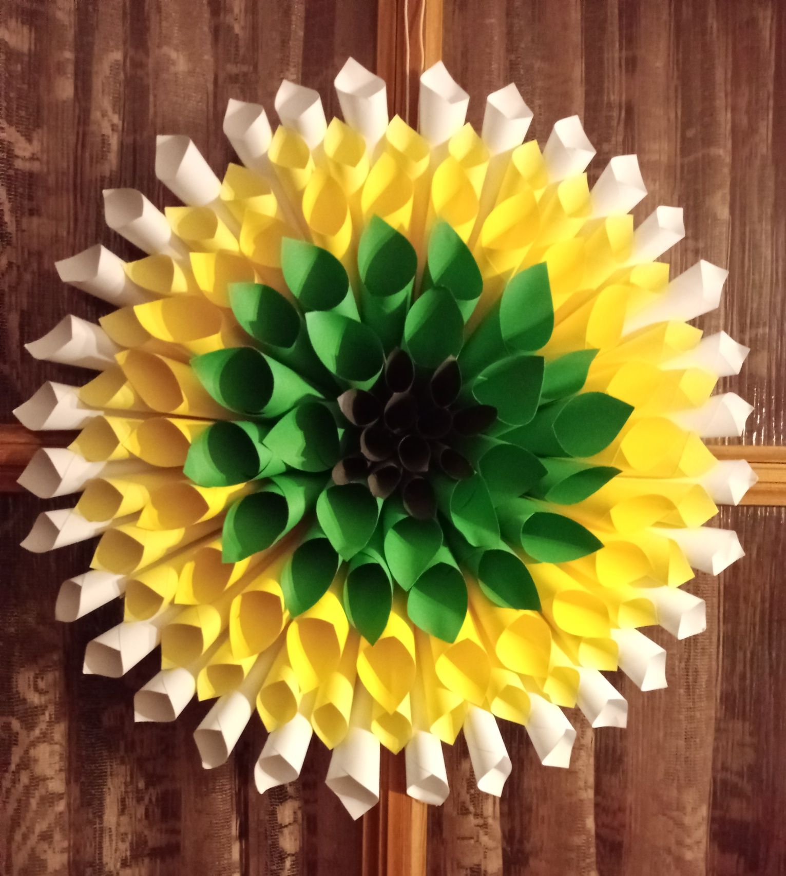 Origami z zawieszką, duża ozdoba czterokolorowy kwiat Handmade