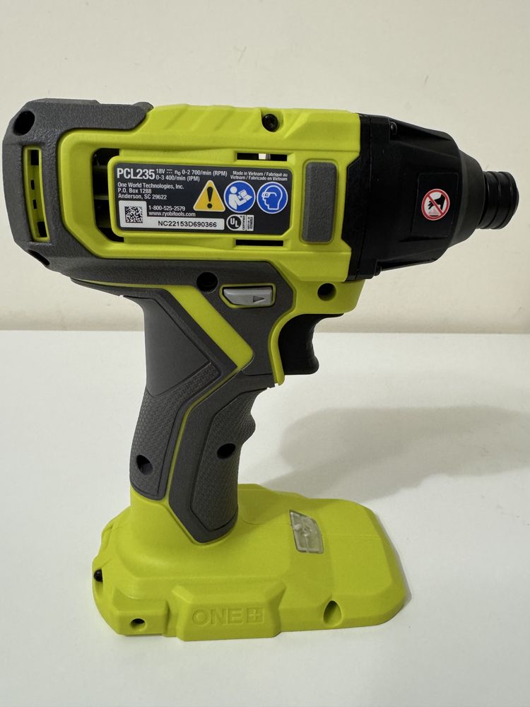 Набір електроінструменту. Шуруповерт Ryobi PLC206 + імпакт RyobiPCL235