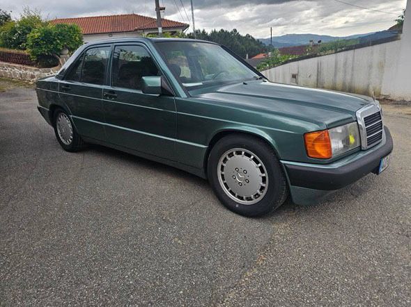 Mercedes-Benz 190E