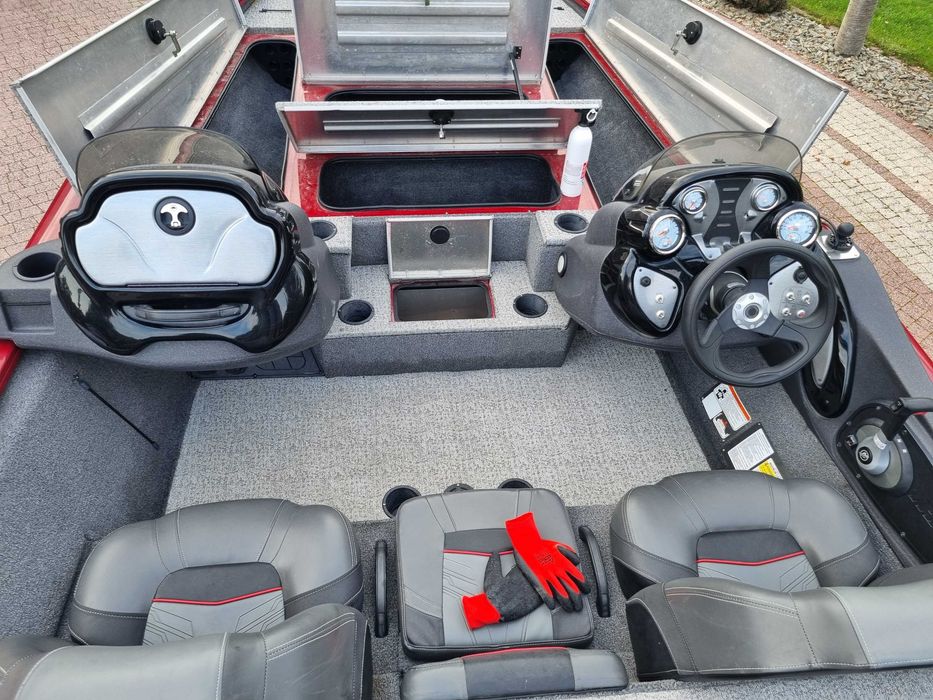 Sprzedam łódkę aluminiową TRACKER PRO TEAM 195 - 2021 r. - silnik 150