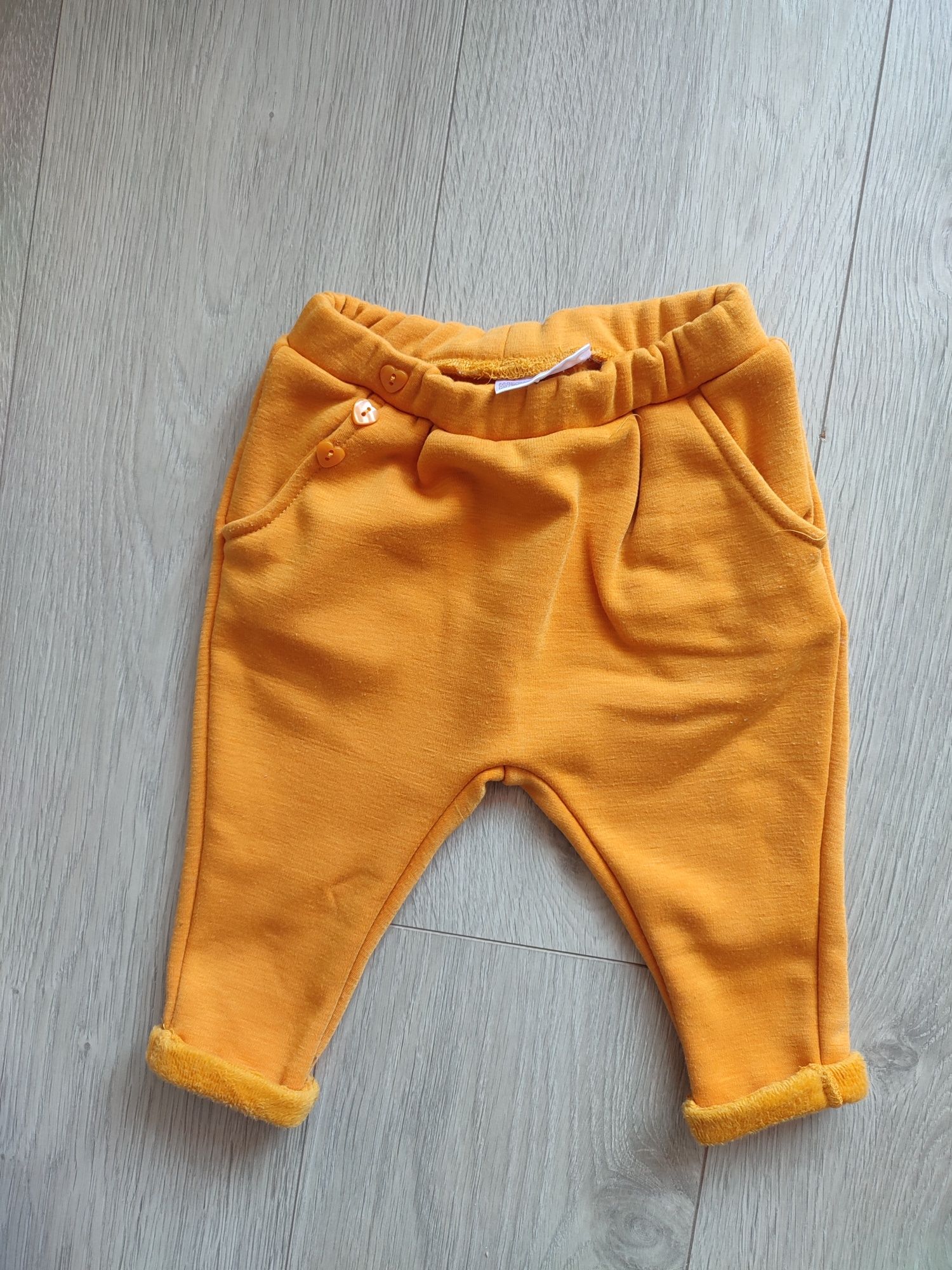 Musztardowe spodnie dla dziewczynki ocieplane