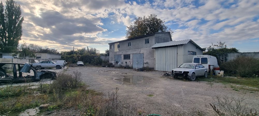 Продається комерційне приміщення СТО