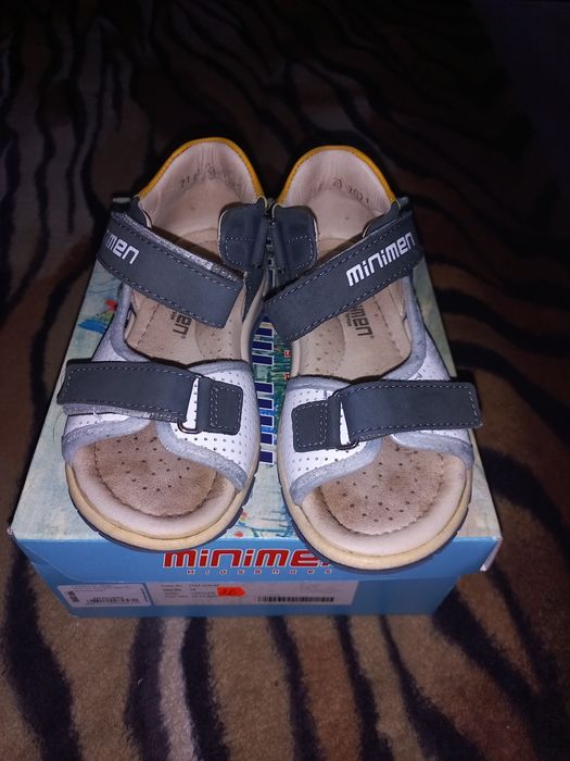 Босоніжки шкіряні дитячі