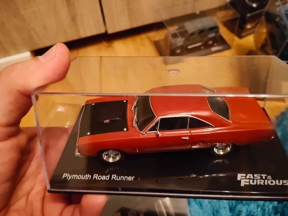 Sprzedam autka z kolekcji Fast and Furious 1:43
