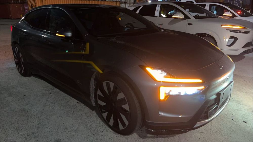 POLESTAR 4  електромобіль