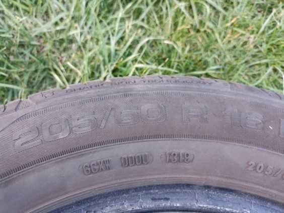 Opona Uniroyal 205/60 R16 1 szt