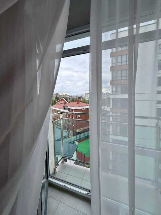 Стильна дизайнерська 1-к квартира в ЖК Липки, біля озера та парку